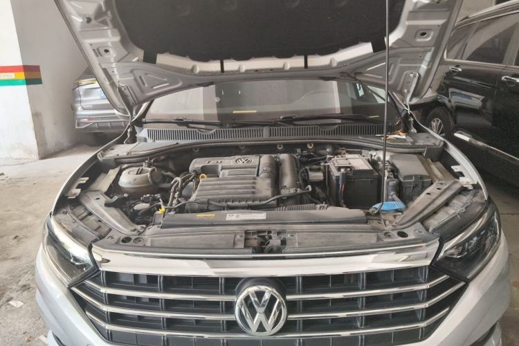 Used Volkswagen Sagitar 2019 200TSI DSG Comfort Version China VI Standard Engine Bay