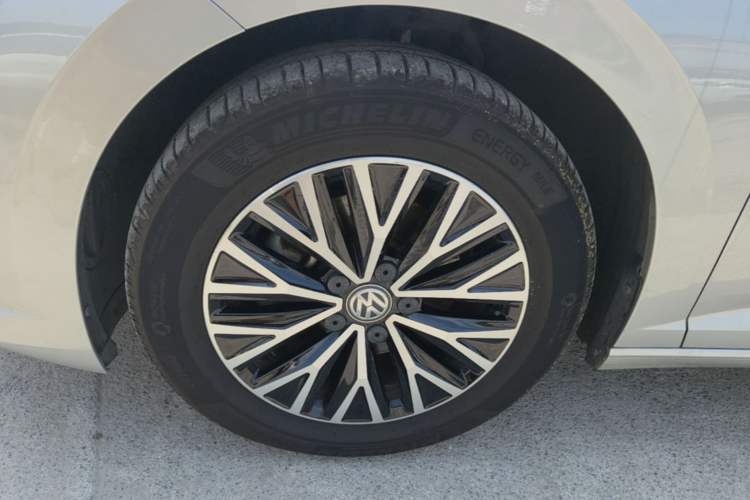 Used Volkswagen Sagitar 2019 280TSI DSG Comfort Version China VI Standard Exterior 1