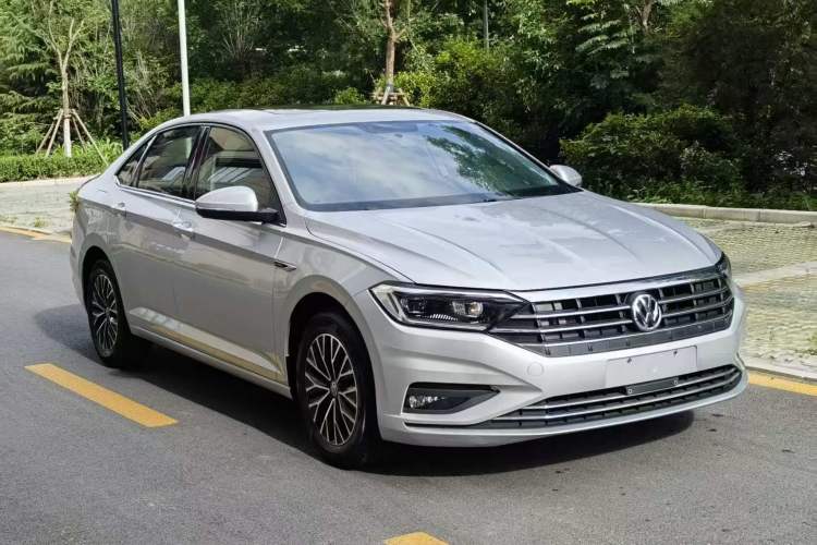 Used Volkswagen Sagitar 2019 200TSI DSG Comfort Version China VI Standard Front Right 45 Deg
