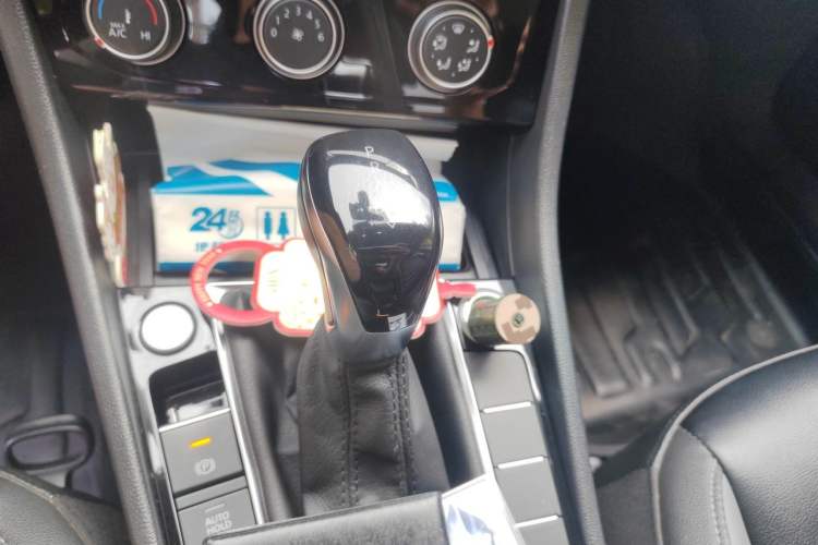 Used Volkswagen Sagitar 2019 280TSI DSG Comfort Version China VI Standard Gear Lever