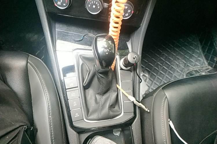 Used Volkswagen Sagitar 2019 200TSI DSG Comfort Version China VI Standard Gear Lever