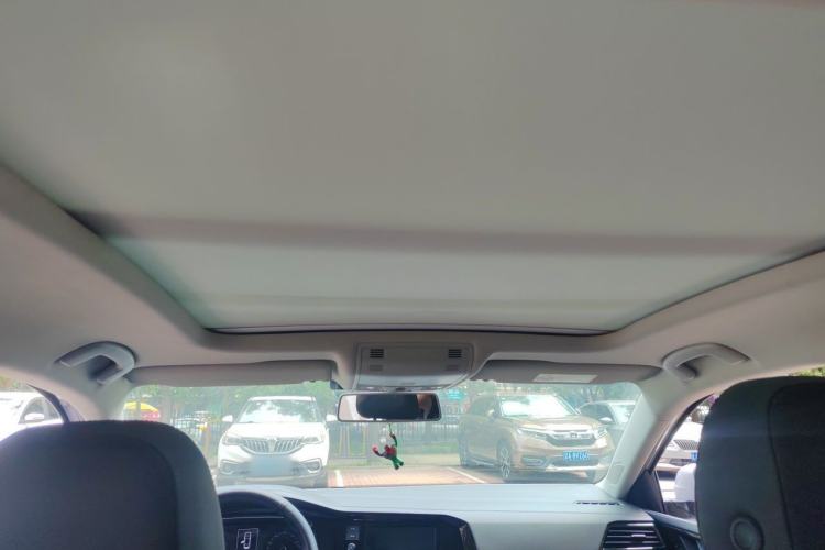 Used Volkswagen Sagitar 2019 280TSI DSG Comfort Version China VI Standard Headliner