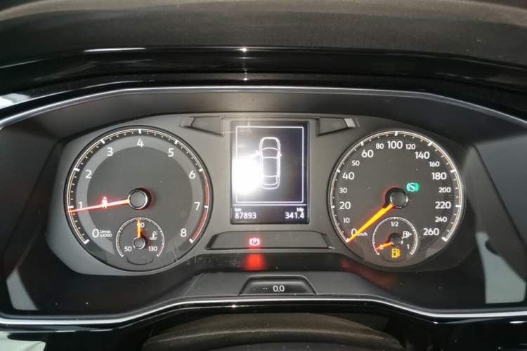 Used Volkswagen Sagitar 2019 280TSI DSG Comfort Version China VI Standard Instrument Cluster