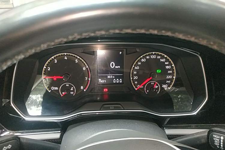 Used Volkswagen Sagitar 2019 200TSI DSG Comfort Version China VI Standard Instrument Cluster