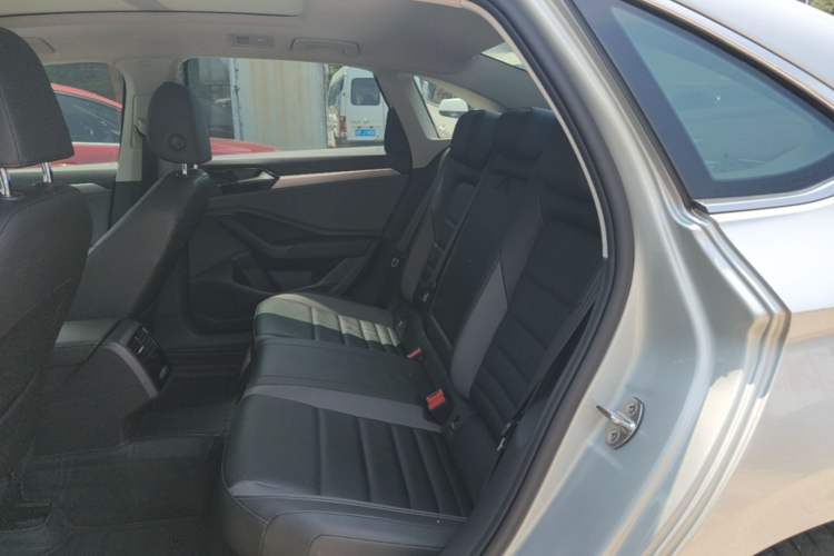 Used Volkswagen Sagitar 2019 280TSI DSG Comfort Version China VI Standard Left Rear Seat