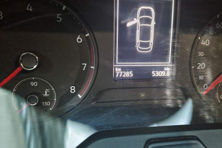Used Volkswagen Sagitar 2019 200TSI DSG Comfort Version China VI Standard Odometer Close Up