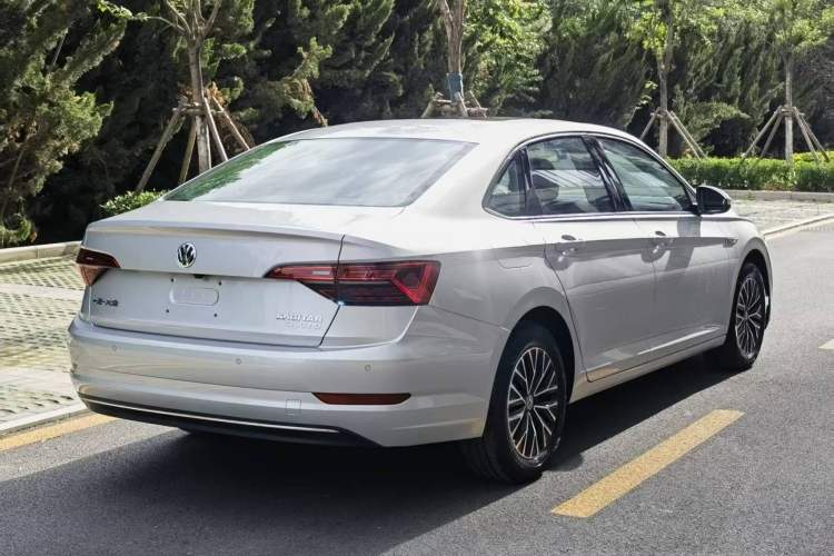 Used Volkswagen Sagitar 2019 200TSI DSG Comfort Version China VI Standard Rear Right 45 Deg