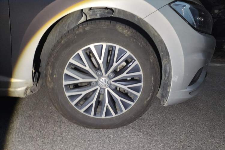 Used Volkswagen Sagitar 2019 200TSI DSG Comfort Version China VI Standard Right Front Wheel Hub