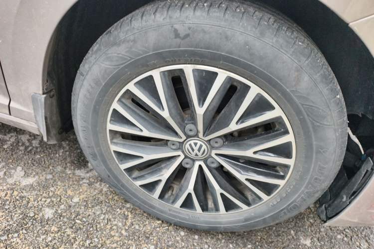 Used Volkswagen Sagitar 2019 280TSI DSG Comfort Version China VI Standard Right Front Wheel Hub