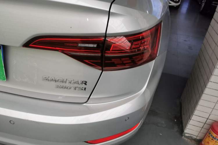 Used Volkswagen Sagitar 2019 280TSI DSG Comfort Version China VI Standard Right Rear Taillight