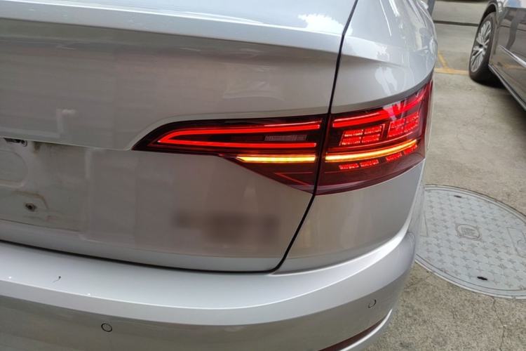 Used Volkswagen Sagitar 2019 280TSI DSG Comfort Version China VI Standard Right Rear Taillight