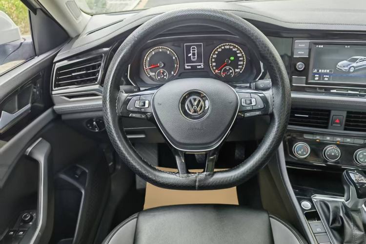 Used Volkswagen Sagitar 2019 200TSI DSG Comfort Version China VI Standard Steering Wheel