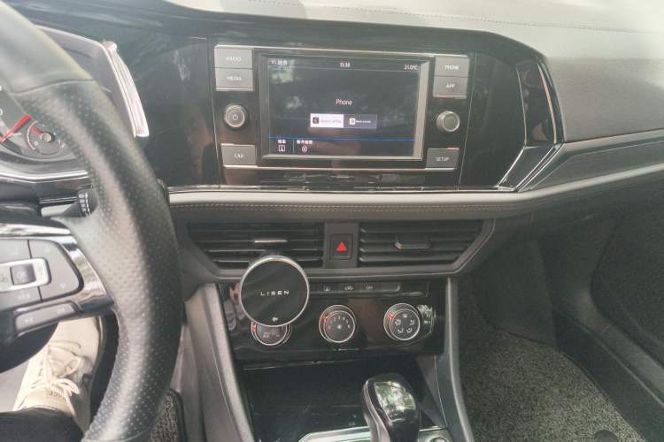Used Volkswagen Sagitar 2019 280TSI DSG Comfort Version China VI Standard Audio And AC Panel