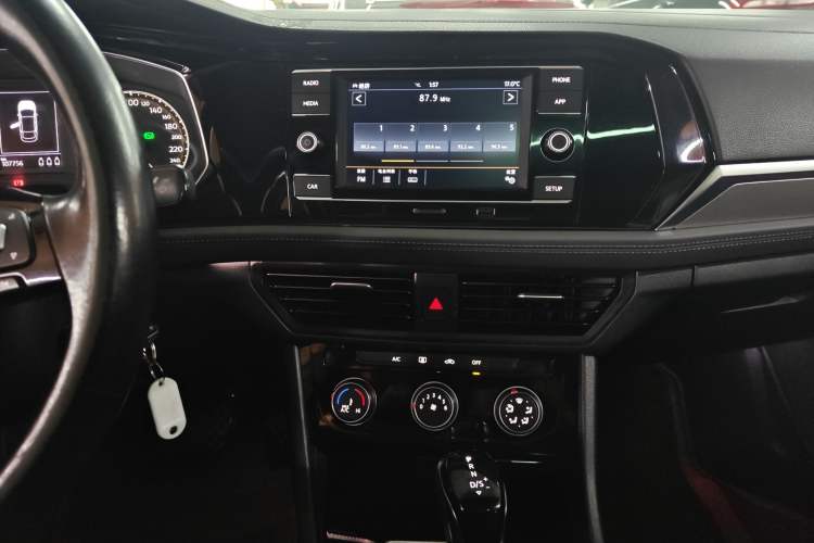 Used Volkswagen Sagitar 2019 280TSI DSG Comfort Version China V Standard Audio And AC Panel
