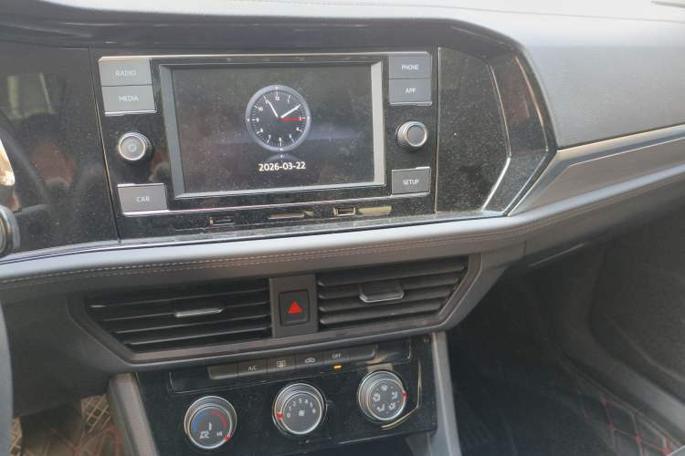 Used Volkswagen Sagitar 2019 200TSI DSG Comfort Version China VI Standard Audio And AC Panel