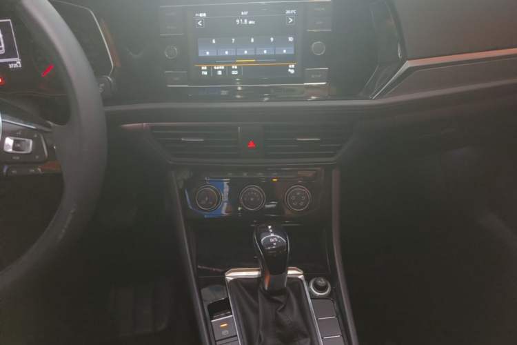 Used Volkswagen Sagitar 2019 280TSI DSG Comfort Version China VI Standard Audio And AC Panel