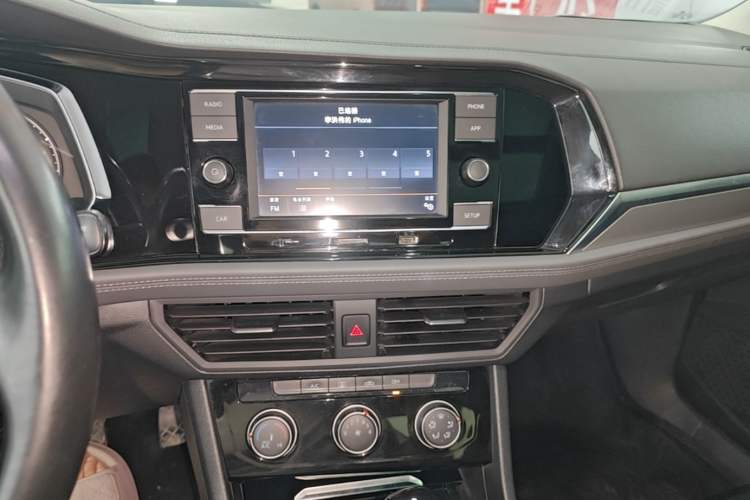 Used Volkswagen Sagitar 2019 280TSI DSG Comfort Version China VI Standard Audio And AC Panel
