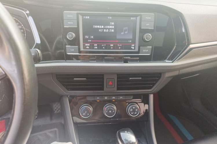 Used Volkswagen Sagitar 2019 200TSI DSG Comfort Version China VI Standard Audio And AC Panel