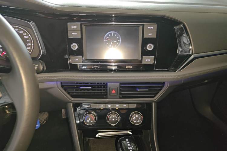 Used Volkswagen Sagitar 2019 280TSI DSG Comfort Version China VI Standard Audio And AC Panel