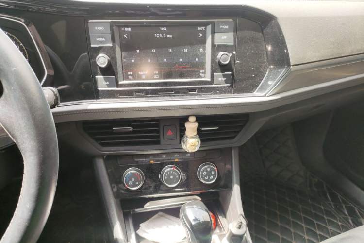 Used Volkswagen Sagitar 2019 280TSI DSG Comfort Version China VI Standard Audio And AC Panel