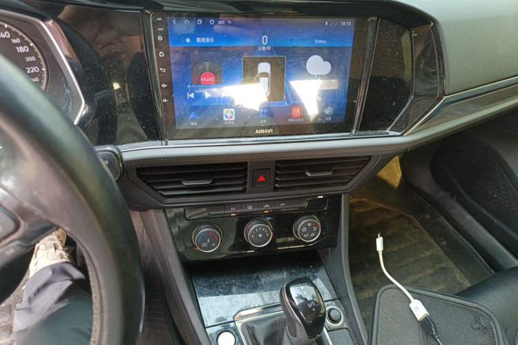 Used Volkswagen Sagitar 2019 280TSI DSG Comfort Version China V Standard Audio And AC Panel