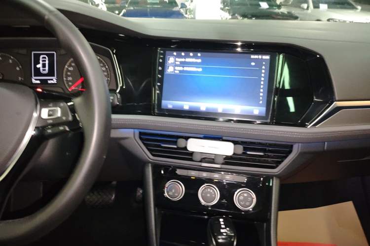 Used Volkswagen Sagitar 2019 280TSI DSG Comfort Version China VI Standard Audio And AC Panel