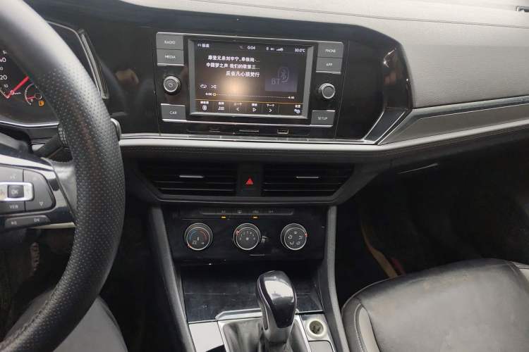Used Volkswagen Sagitar 2019 200TSI DSG Comfort Version China V Standard Audio And AC Panel
