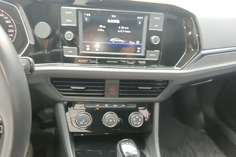 Used Volkswagen Sagitar 2019 200TSI DSG Comfort Version China VI Standard Audio And AC Panel