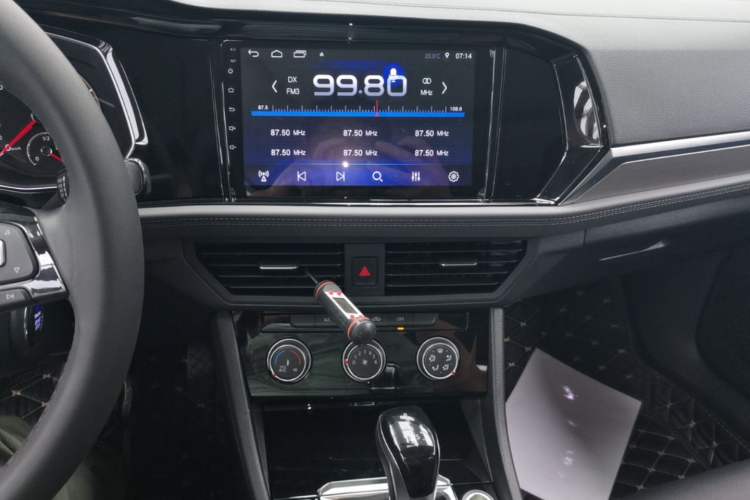 Used Volkswagen Sagitar 2019 200TSI DSG Comfort Version China VI Standard Audio And AC Panel