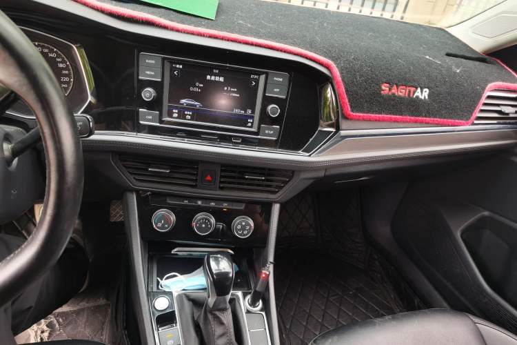 Used Volkswagen Sagitar 2019 200TSI DSG Comfort Version China VI Standard Audio And AC Panel
