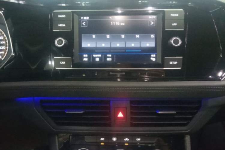 Used Volkswagen Sagitar 2019 280TSI DSG Comfort Version China VI Standard Audio And AC Panel