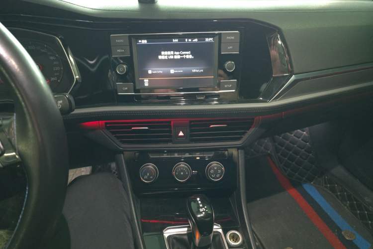 Used Volkswagen Sagitar 2019 200TSI DSG Comfort Version China VI Standard Audio And AC Panel