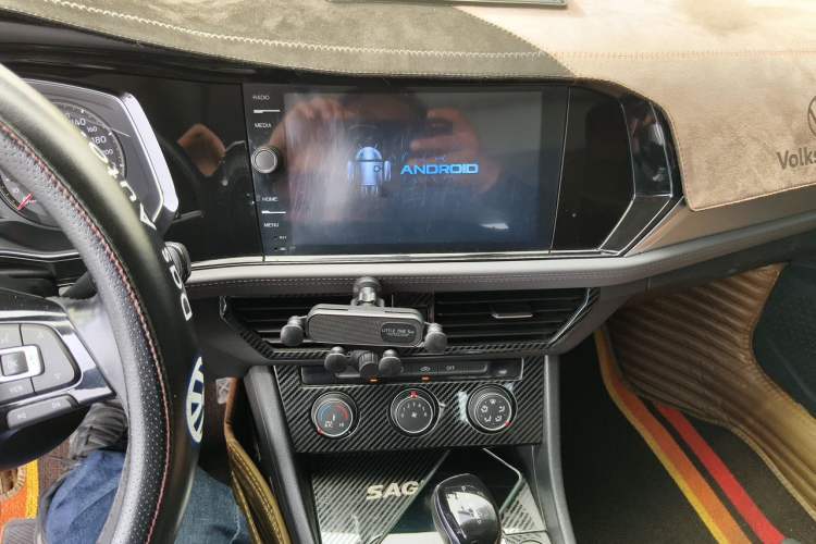 Used Volkswagen Sagitar 2019 200TSI DSG Comfort Version China VI Standard Audio And AC Panel