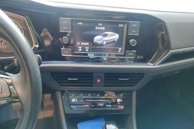Used Volkswagen Sagitar 2019 280TSI DSG Luxury Version China VI Standard Audio And AC Panel