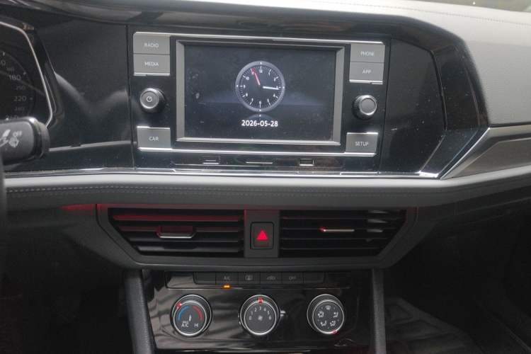 Used Volkswagen Sagitar 2019 200TSI DSG Comfort Version China VI Standard Audio And AC Panel