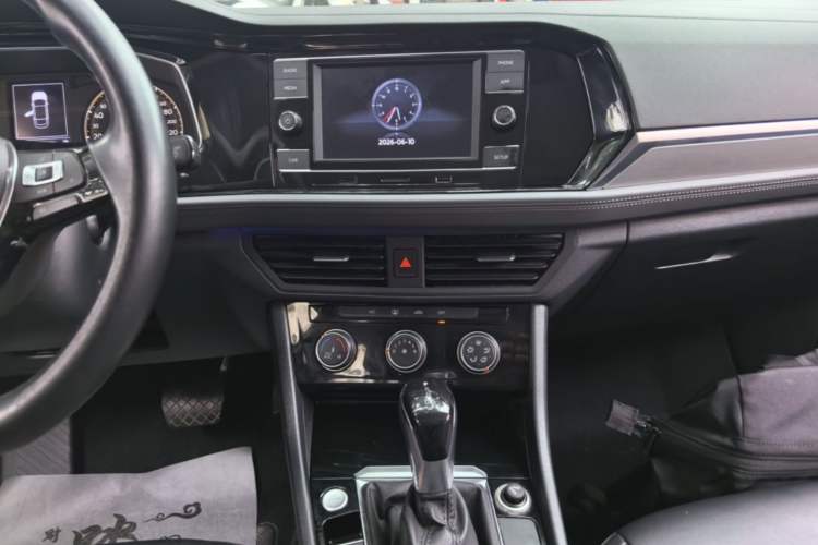 Used Volkswagen Sagitar 2019 200TSI DSG Comfort Version China VI Standard Audio And AC Panel