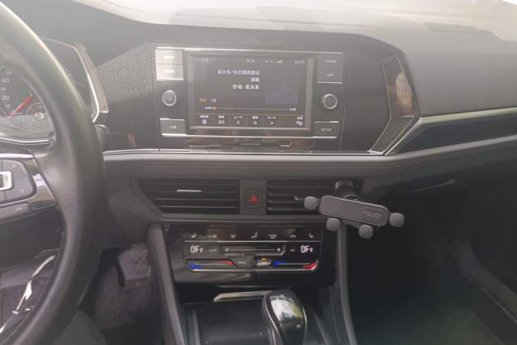 Used Volkswagen Sagitar 2019 280TSI DSG Luxury Version China VI Standard Audio And AC Panel