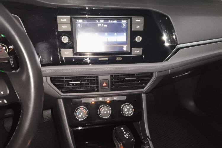 Used Volkswagen Sagitar 2019 280TSI DSG Comfort Version China VI Standard Audio And AC Panel