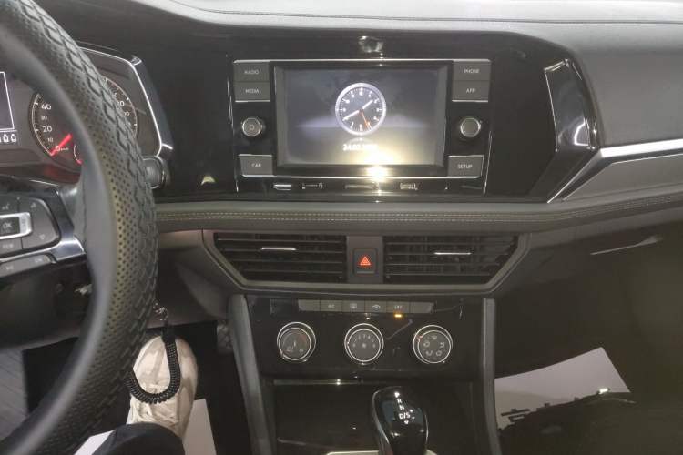 Used Volkswagen Sagitar 2019 200TSI DSG Comfort Version China VI Standard Audio And AC Panel