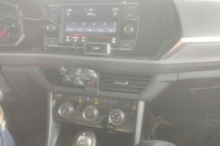 Used Volkswagen Sagitar 2019 200TSI DSG Comfort Version China VI Standard Audio And AC Panel