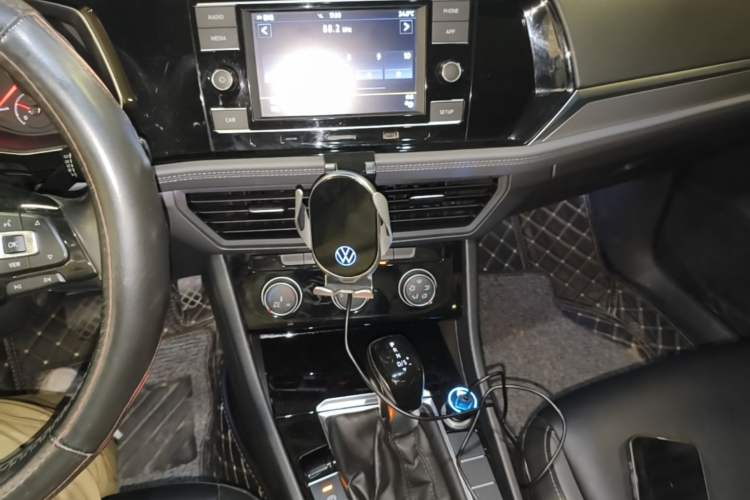 Used Volkswagen Sagitar 2019 200TSI DSG Comfort Version China VI Standard Audio And AC Panel