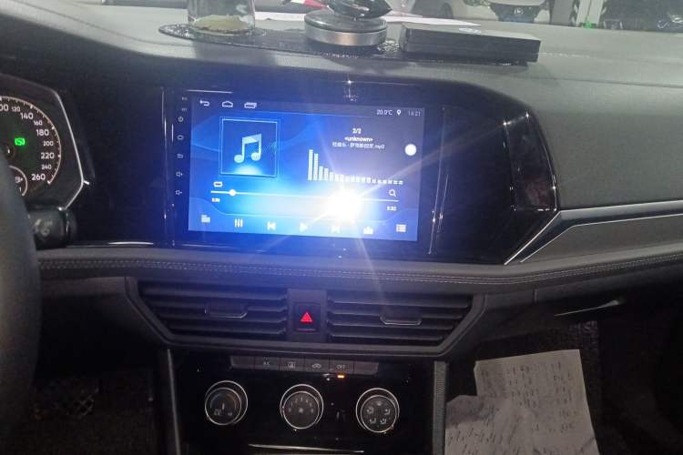 Used Volkswagen Sagitar 2019 200TSI DSG Comfort Version China VI Standard Audio And AC Panel