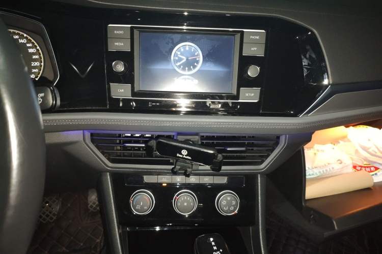 Used Volkswagen Sagitar 2019 200TSI DSG Comfort Version China VI Standard Audio And AC Panel