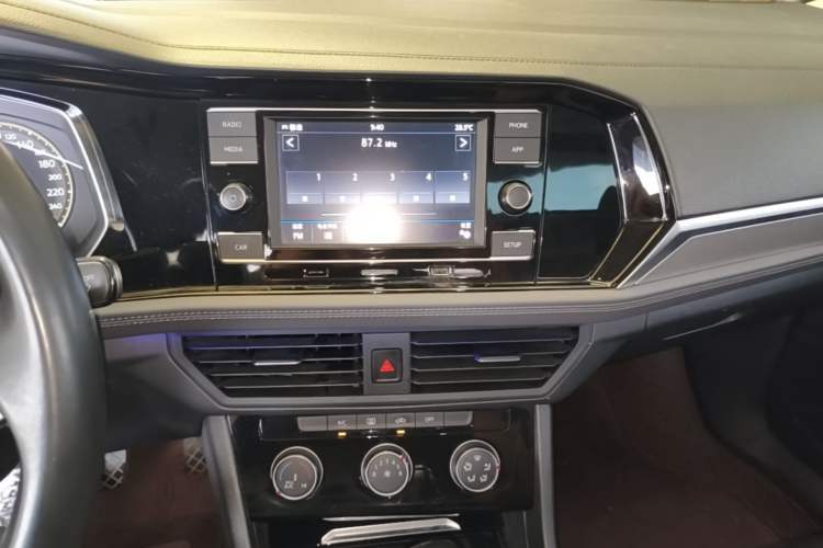 Used Volkswagen Sagitar 2019 280TSI DSG Comfort Version China VI Standard Audio And AC Panel