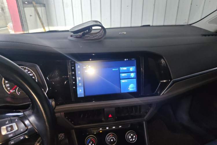 Used Volkswagen Sagitar 2019 280TSI DSG Comfort Version China VI Standard Audio And AC Panel