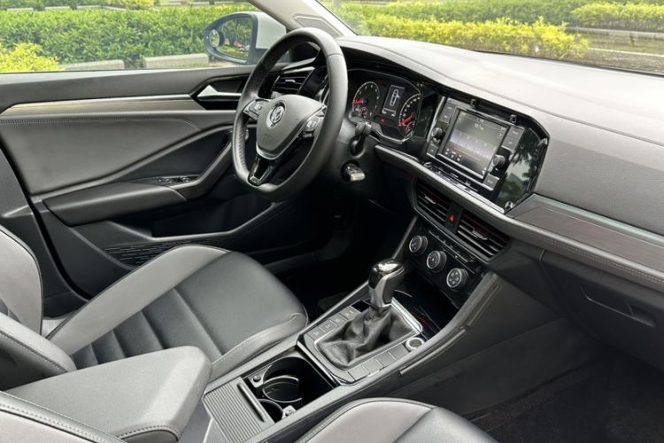 Used Volkswagen Sagitar 2019 200TSI DSG Comfort Version China V Standard Audio And AC Panel