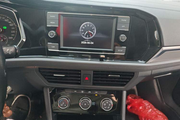 Used Volkswagen Sagitar 2019 280TSI DSG Comfort Version China VI Standard Audio And AC Panel
