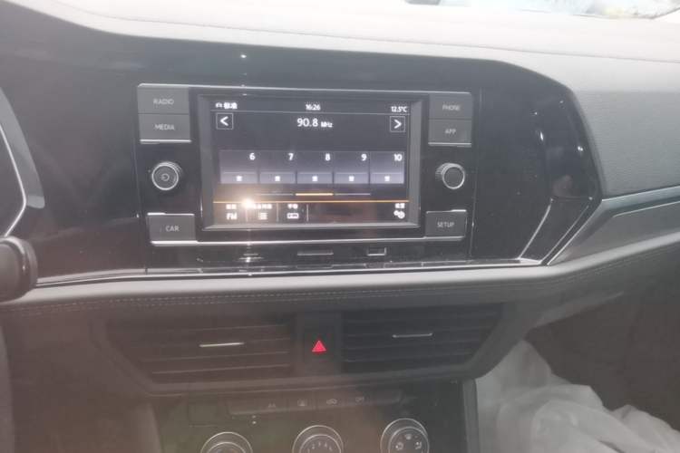 Used Volkswagen Sagitar 2019 200TSI DSG Comfort Version China VI Standard Audio And AC Panel