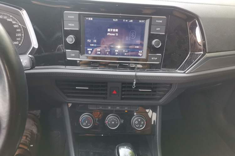 Used Volkswagen Sagitar 2019 200TSI DSG Comfort Version China VI Standard Audio And AC Panel