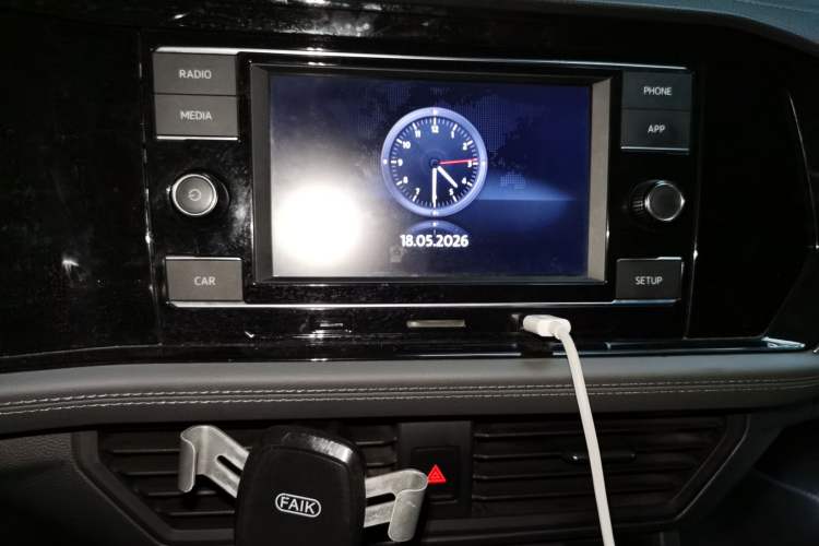 Used Volkswagen Sagitar 2019 280TSI DSG Comfort Version China V Standard Audio And AC Panel